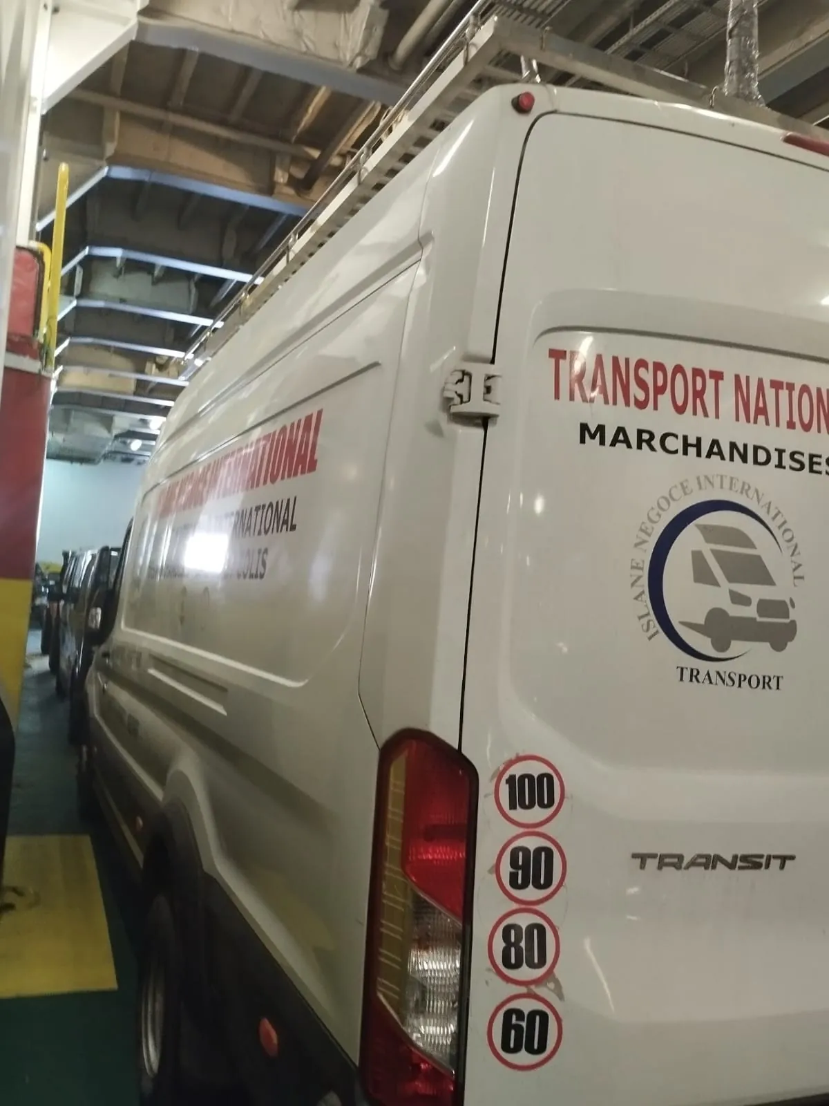 Furgón de la empresa embarcando en el ferry entre España y Marruecos